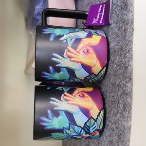 2 starbucks coffee mugs